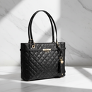 Dámská kabelka Guess Jeans z černého polyuretanu