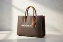 Michael Kors brun tygväska
