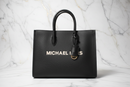 Michael Kors svart läderhandväska