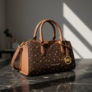 Michael Kors brun canvasväska