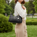 Dámská kabelka Guess Jeans Nero z polyuretanu