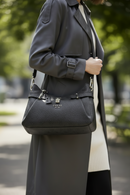 Dámská kabelka Guess Jeans Nero z polyuretanu