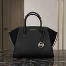 Michael Kors svart läderhandväska