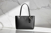 Dámská kabelka Guess Jeans z černého polyuretanu